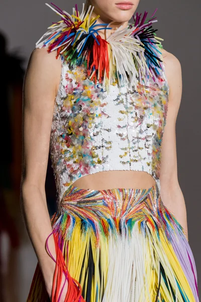 Look 64
